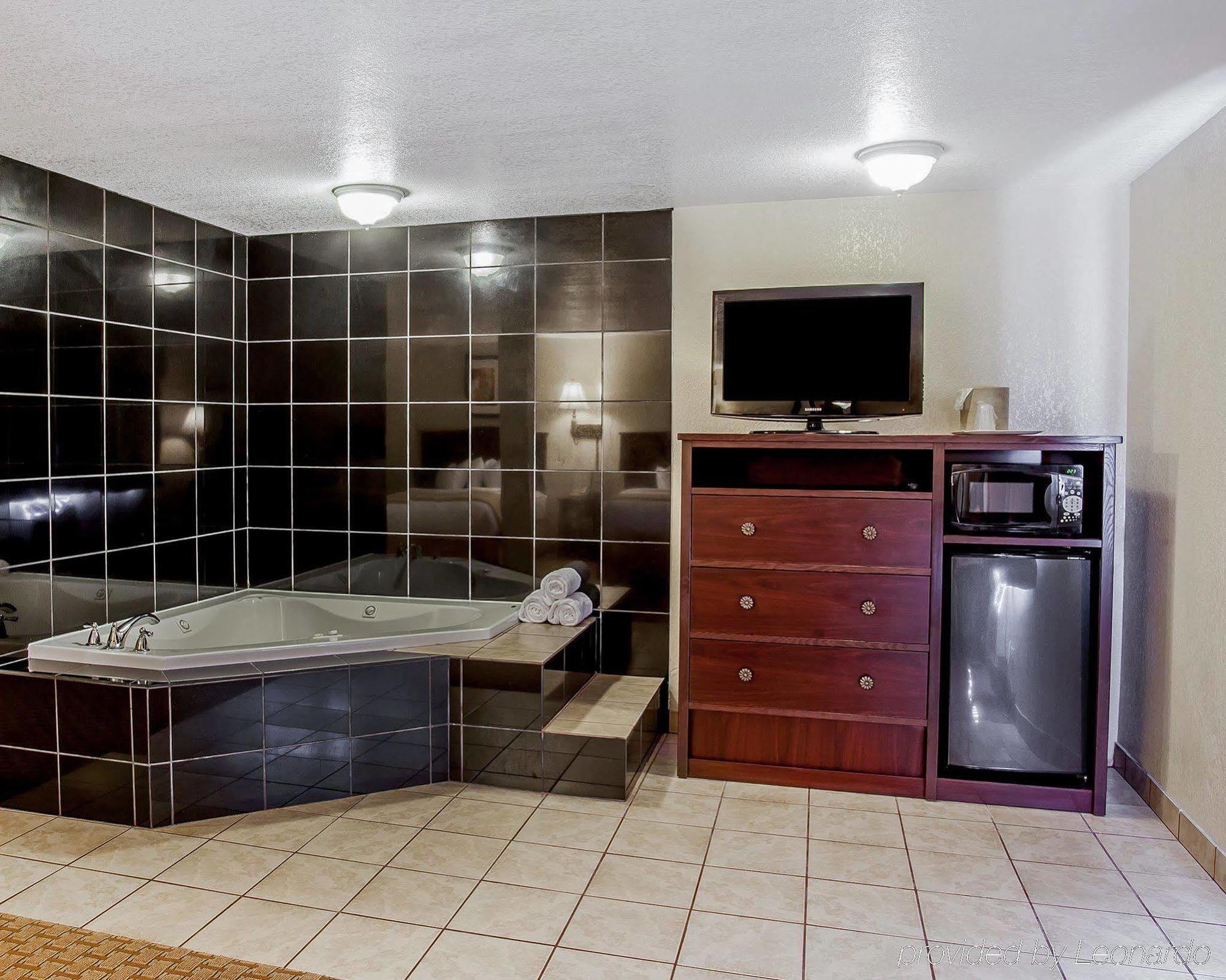 Quality Inn And Suites Toppenish Екстериор снимка